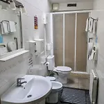 Πανσιόν Alogar 2*