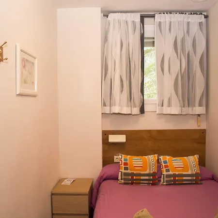 Casa de hóspedes Alogar 2*