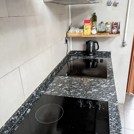 Alogar Casa de hóspedes 2*